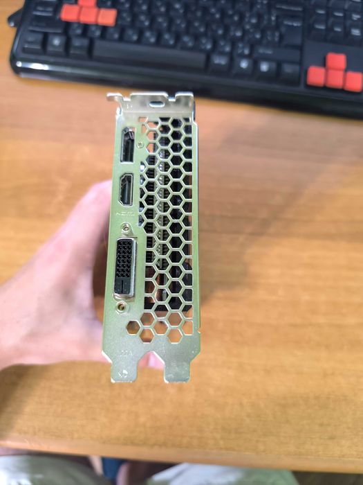 Видео карта RTX 2060 6gb 192 bit