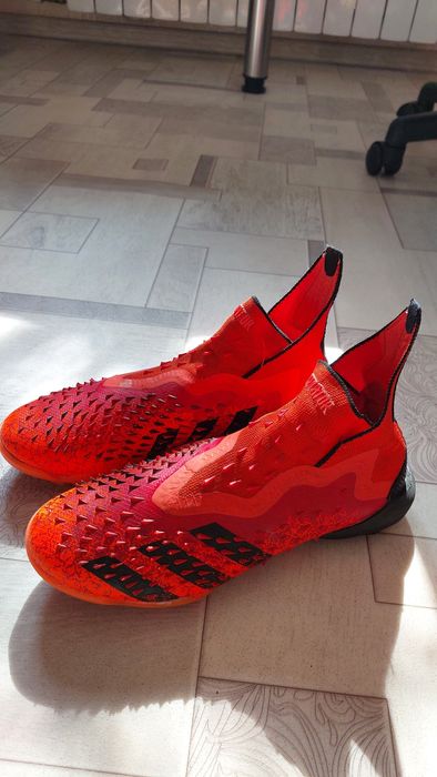 Футбольные сороконожки Predator