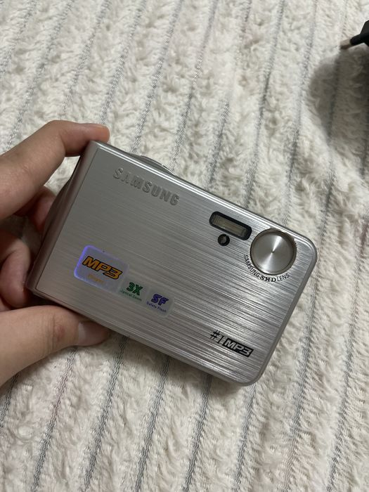 Цифровая видеокамера Samsung Digimax i50 mp3