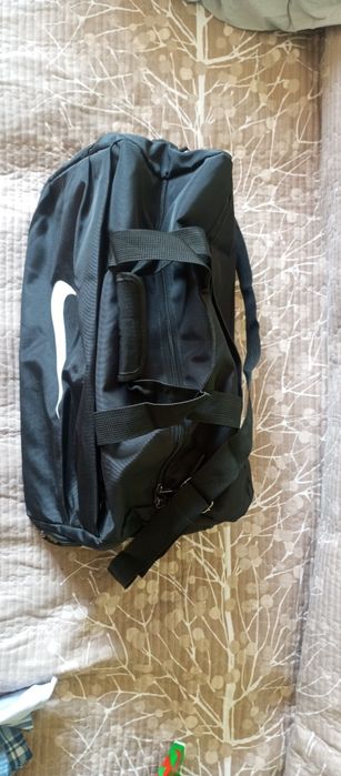 Новую сумку продам