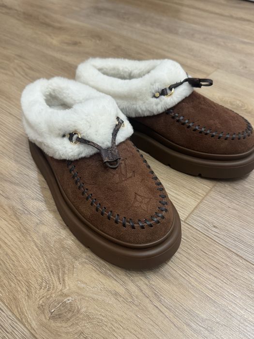 Luis Vuitton - Cortina Closed Mule