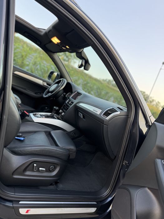 AUDI Q5 /3x S-line/ 2.0 TDI 177CP Quattro/Distronic/Lanne Asisst/Drive Select/Pano/Keyless/Entry/Goo/JanteR20