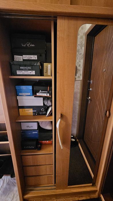 Продаю шкаф-купе