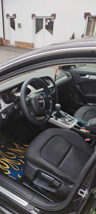 Vând Audi A4 B8 preț negociabil