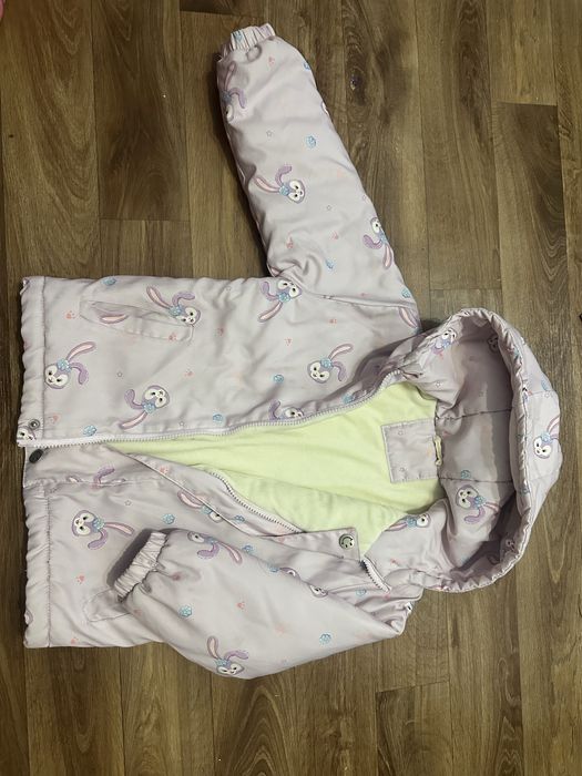 Продам детские куртки осенние