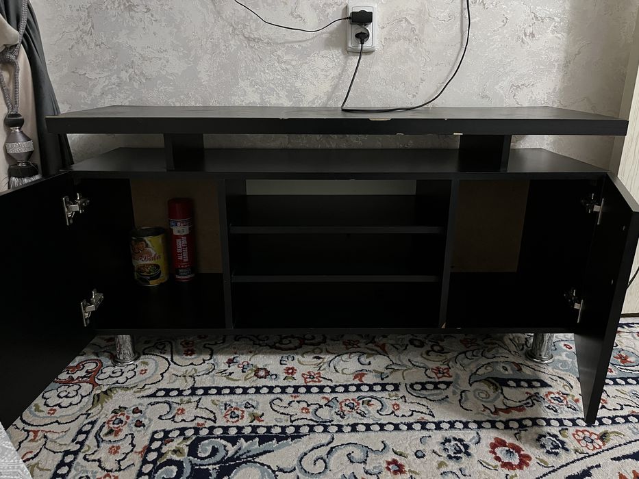 Тумбочка для телевизор