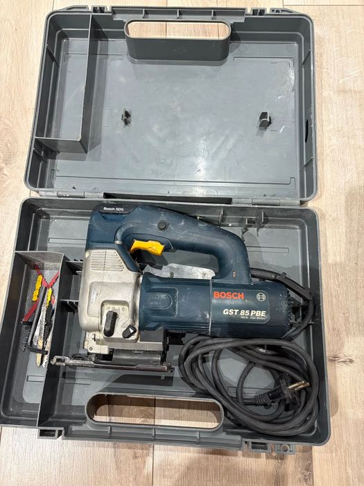 Циркуляр Bosch GST85 PBE