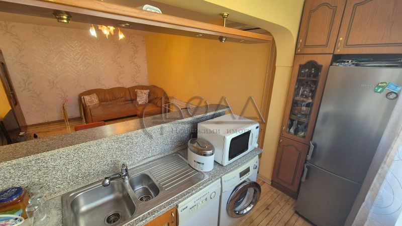 Продава се Тристаен апартамент в София, Надежда 2 - 61 кв.м за 2623 €/кв.м - Снимка #4