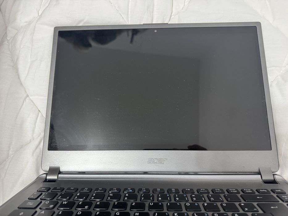 Vand laptopuri in stare buna