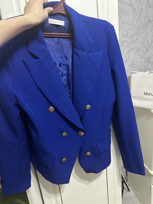 Пиджаки по 3.000 тг