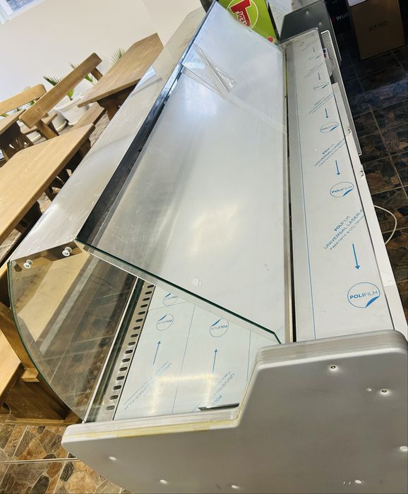 Охладителна витрина НОВА