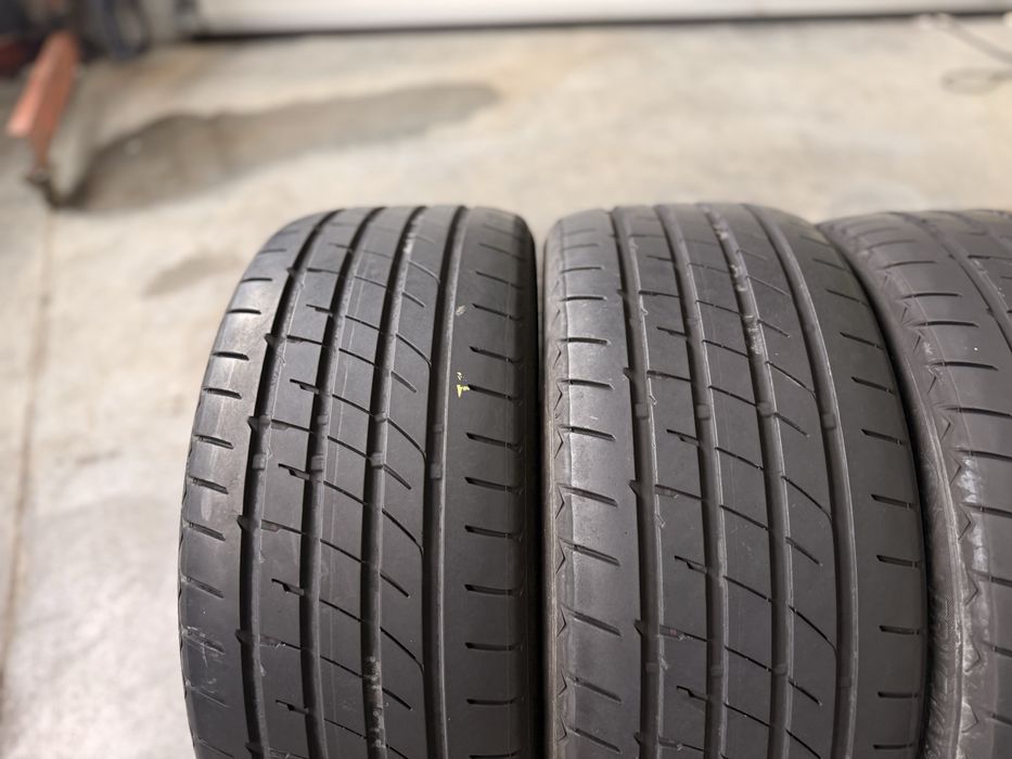 ПОЧТИ НОВИ летни гуми 245/40/19 ДОТ:21 LASSA