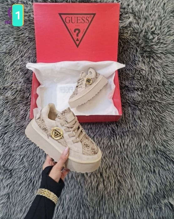 Adidasi dama Guess
