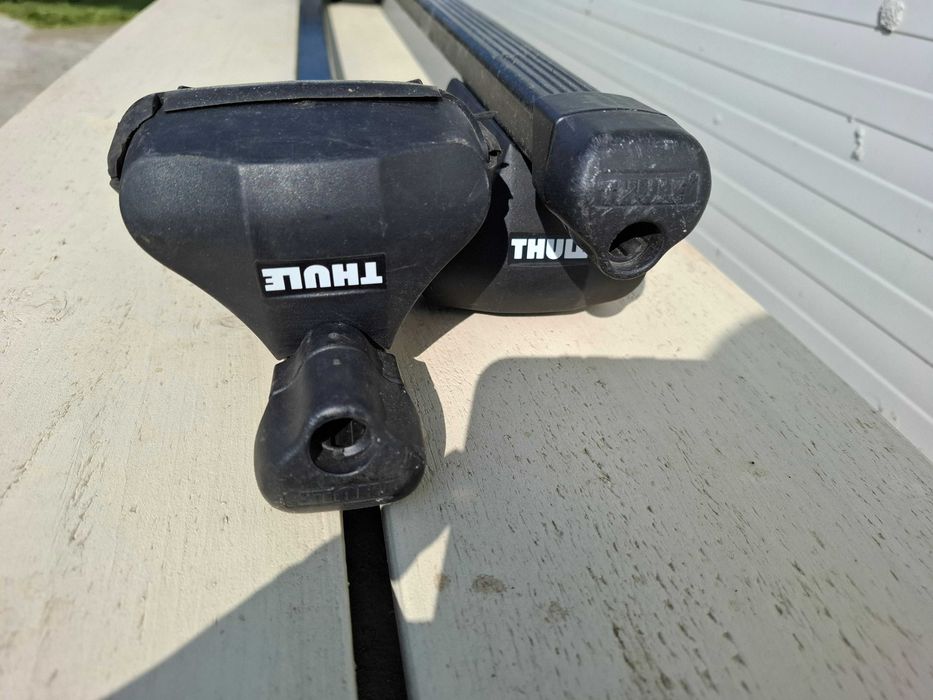 Thule Roofbar (универсален багажник за монтаж на рейлинг)
