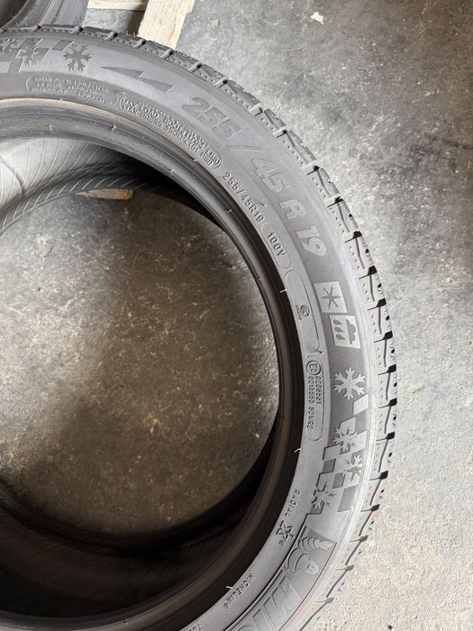2 anvelope iarna 255/45/19 , Michelin , 6 mm !