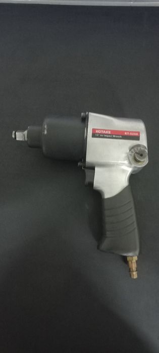 Ударен пистолет и бояджийски пистолет