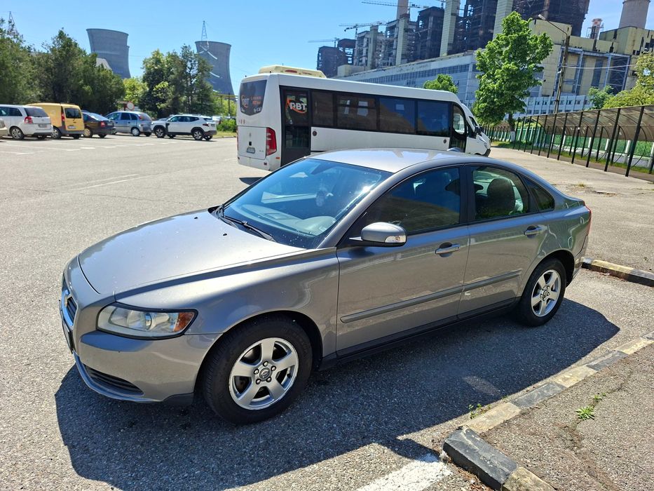 VOLVO S40