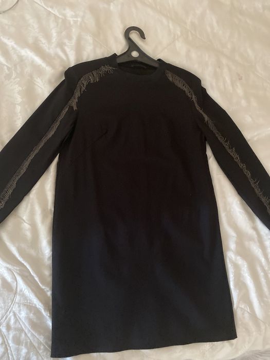 Продам платье черное