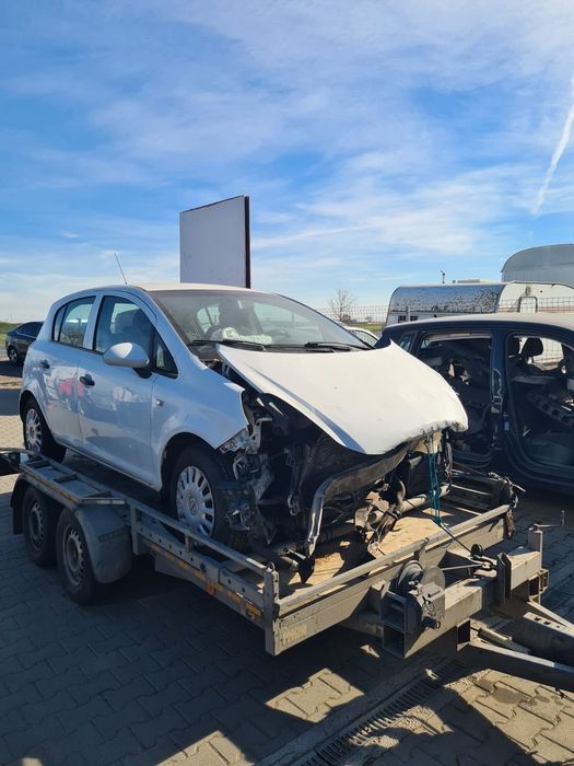 Dezmembram Opel Corsa D 1.3JTD din 2013