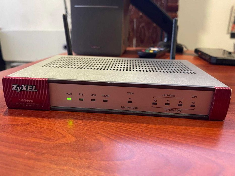 Zyxel USG40W  ZyWALL Gigabit  Router Firewall