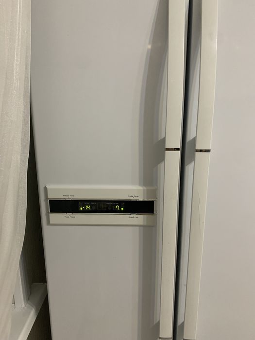 Продам холодильник в очень хорошем состояни