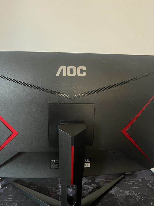 Monitor AOC 240hz curbat