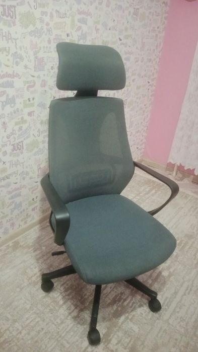 Продам Кресло офисная
