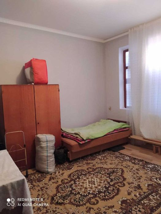 O'rta chirchiq tumani. 5 sotix 4 xonali uy. 85 000 $ Kelishiladi