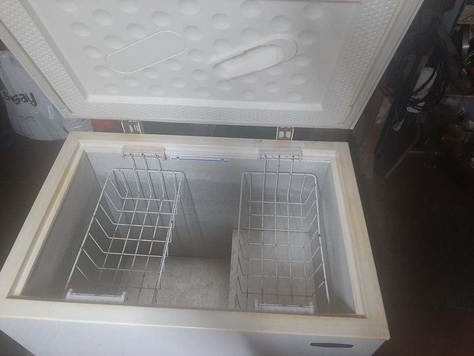 Продам морозильную камеру