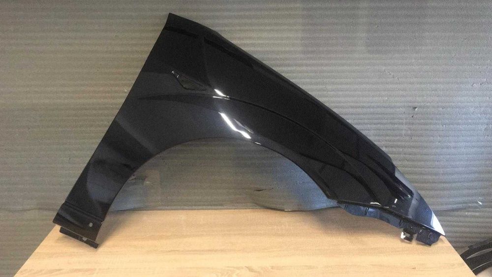 Aripa Fata Dreapta Ford Focus 1/I 1998-2004 (Black Panther)