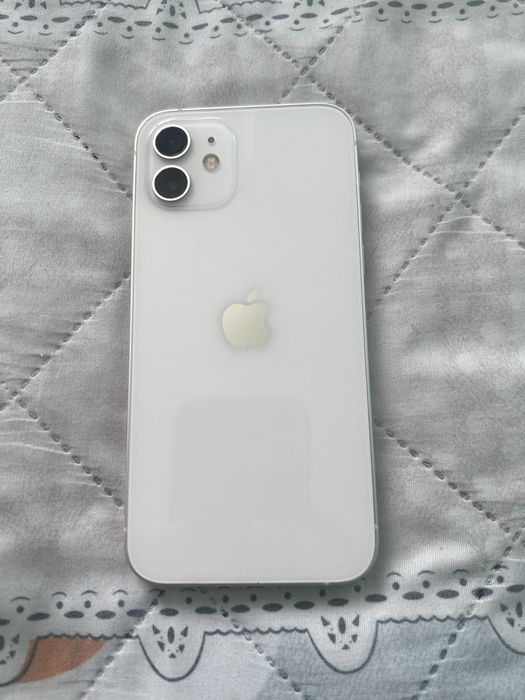 iPhone 12 sotiladi naxtga obmen yuq