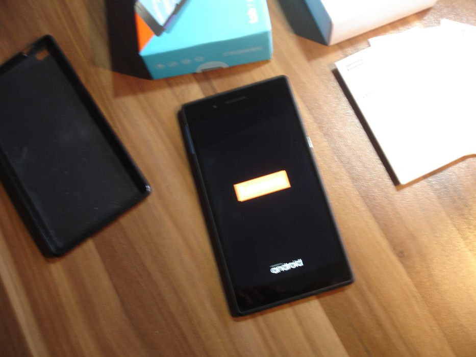 Таблет Lenovo Tab 7 Essential
