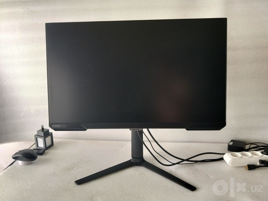 Samsung Odyssey G4 27" — 240Hz Gaming Monitor