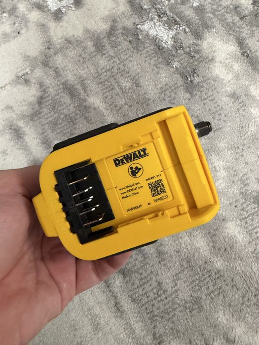 Dewalt masina de insurubat cu impact bormasina dcf891nt nou