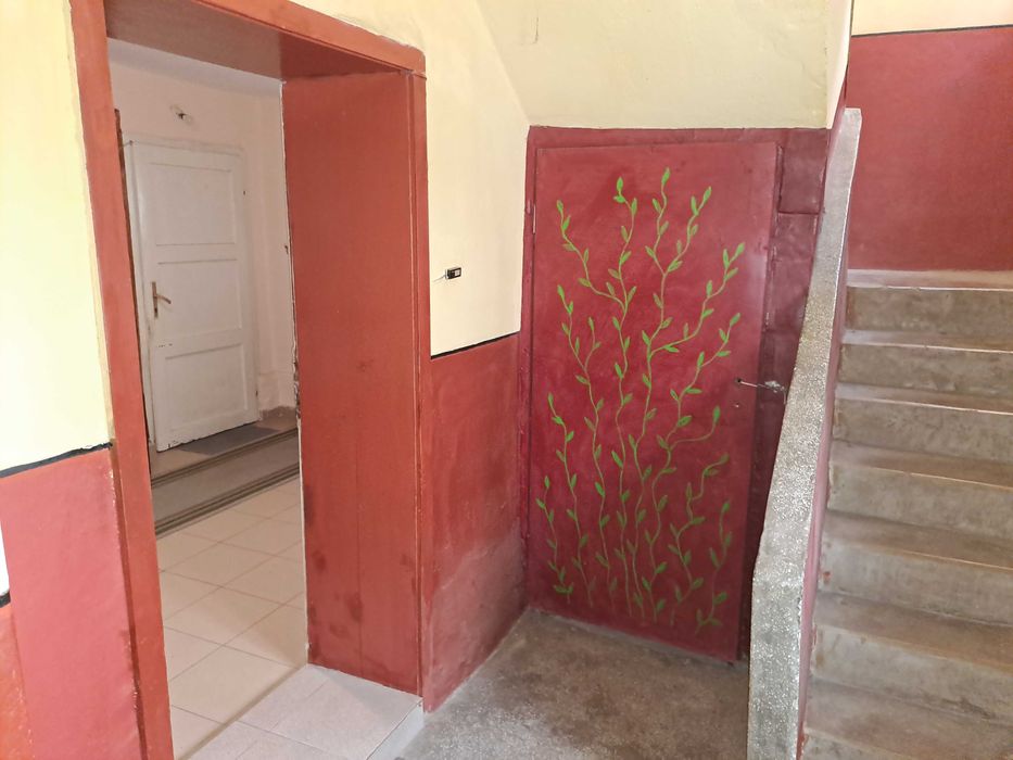 Продава се Тристаен апартамент в Плевен, 9-ти квартал - 95 кв.м за 895 €/кв.м - Снимка #14