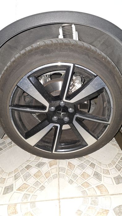 Volvo Polestar-2 (СРОЧНО)