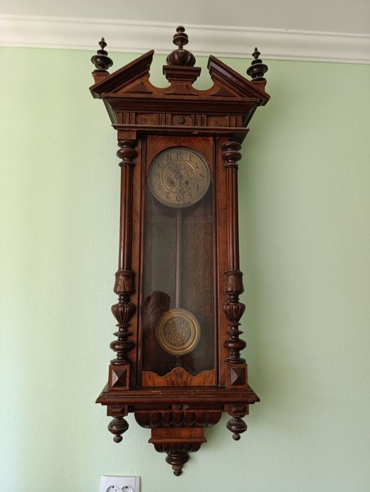 Часы антикварные