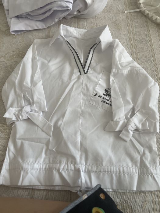 продам школьную блузку и гольфы