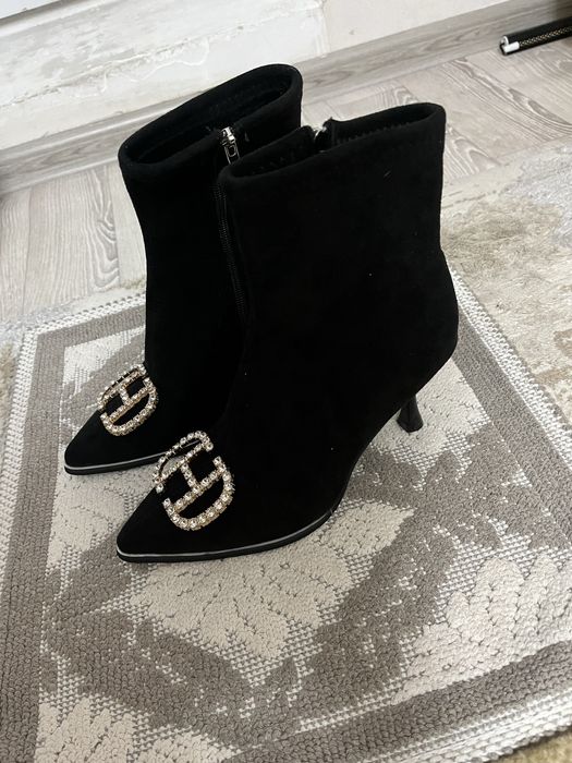 Полусапожки “CHANEL”