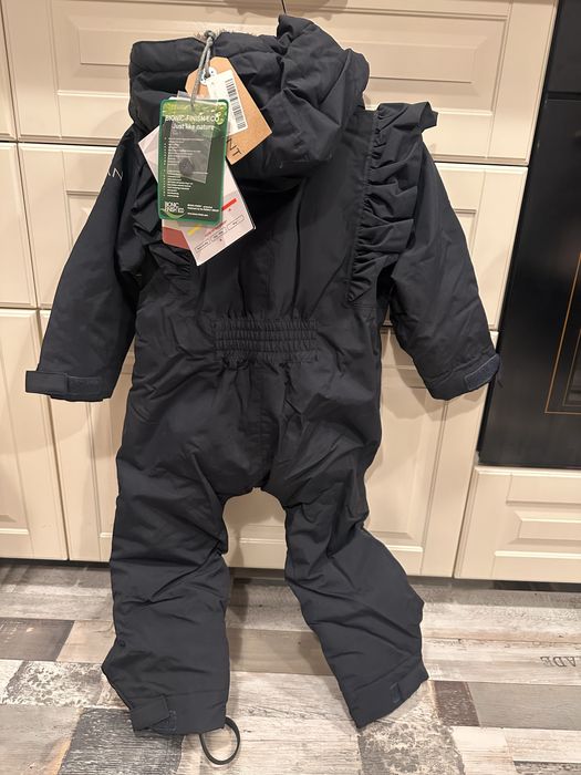 Combinezon salopetă cu glugă și volane En Fant mărimea 86