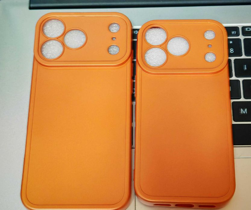 Силиконов гръб + камера за iPhone 17 Pro 17 Pro Max / Оранжев /