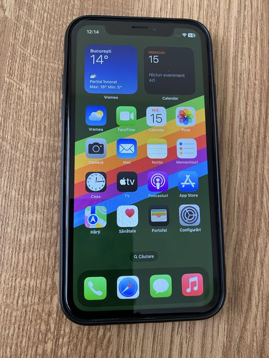 Telefon iPhone XR 128gb m cu incarcator si cablu usb.