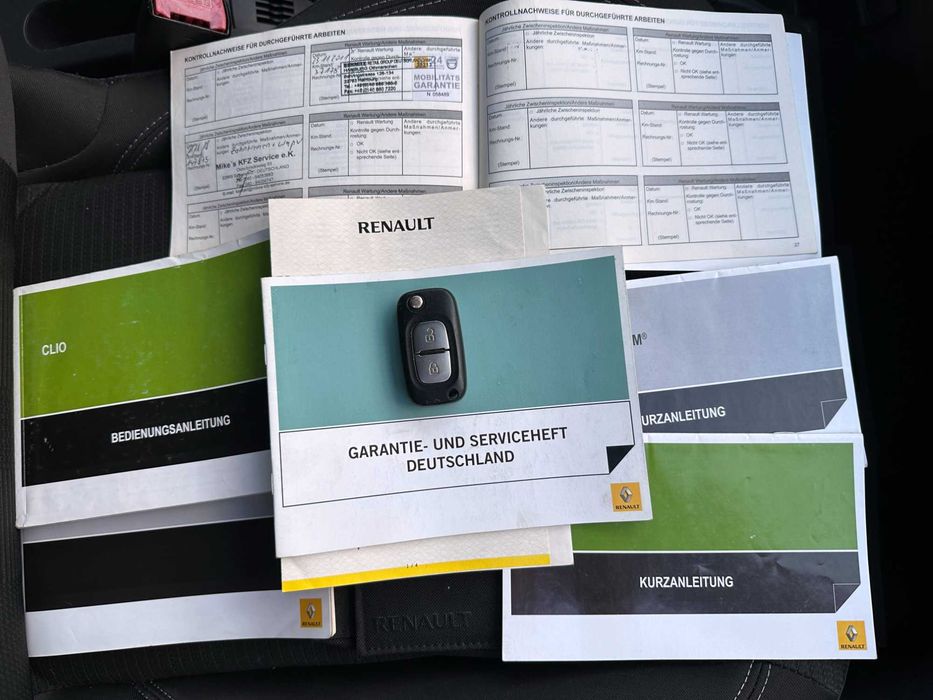 Renault Clio III 2009 • 1.2 Dynamique • Navigație • Climă • Rate Fixe