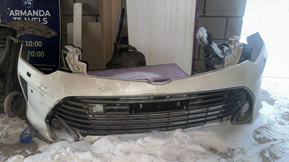 Переднии бампер Камри 55