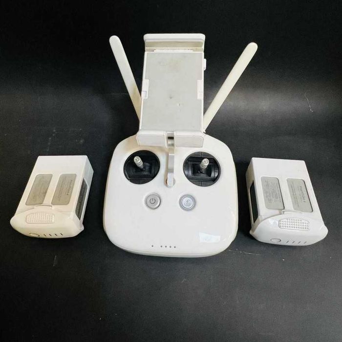 Дрон DJI Phantom 4