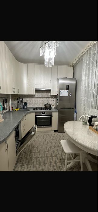 Продам 3 комнатную каартиру 4-36