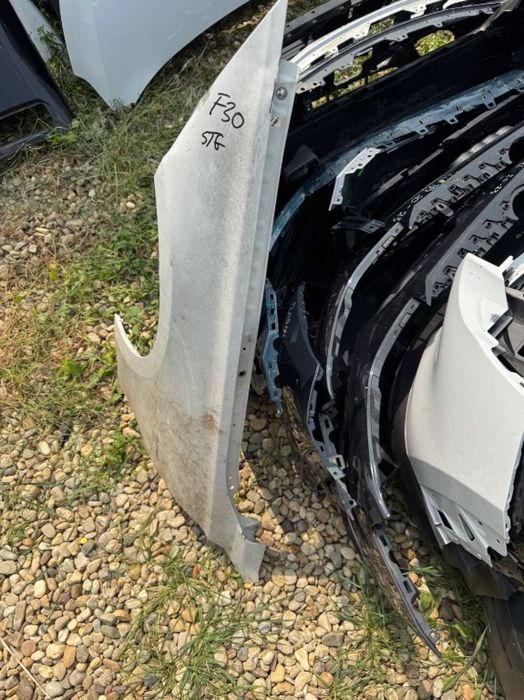 Aripa stanga fata BMW F30 Seria 3 2012/2013/2014/2015/2016/2017