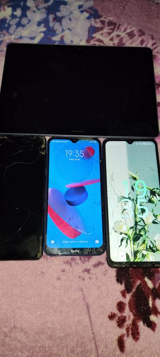 Lot tot 300 lei telefoane+tableta
