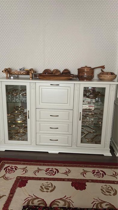 Горка и сервант для гостинной