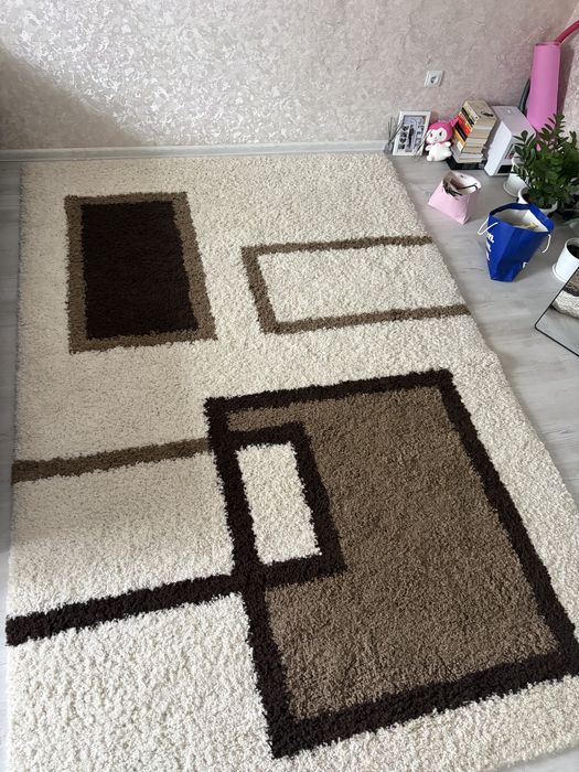 продам ковер 3м на 2м почти новый